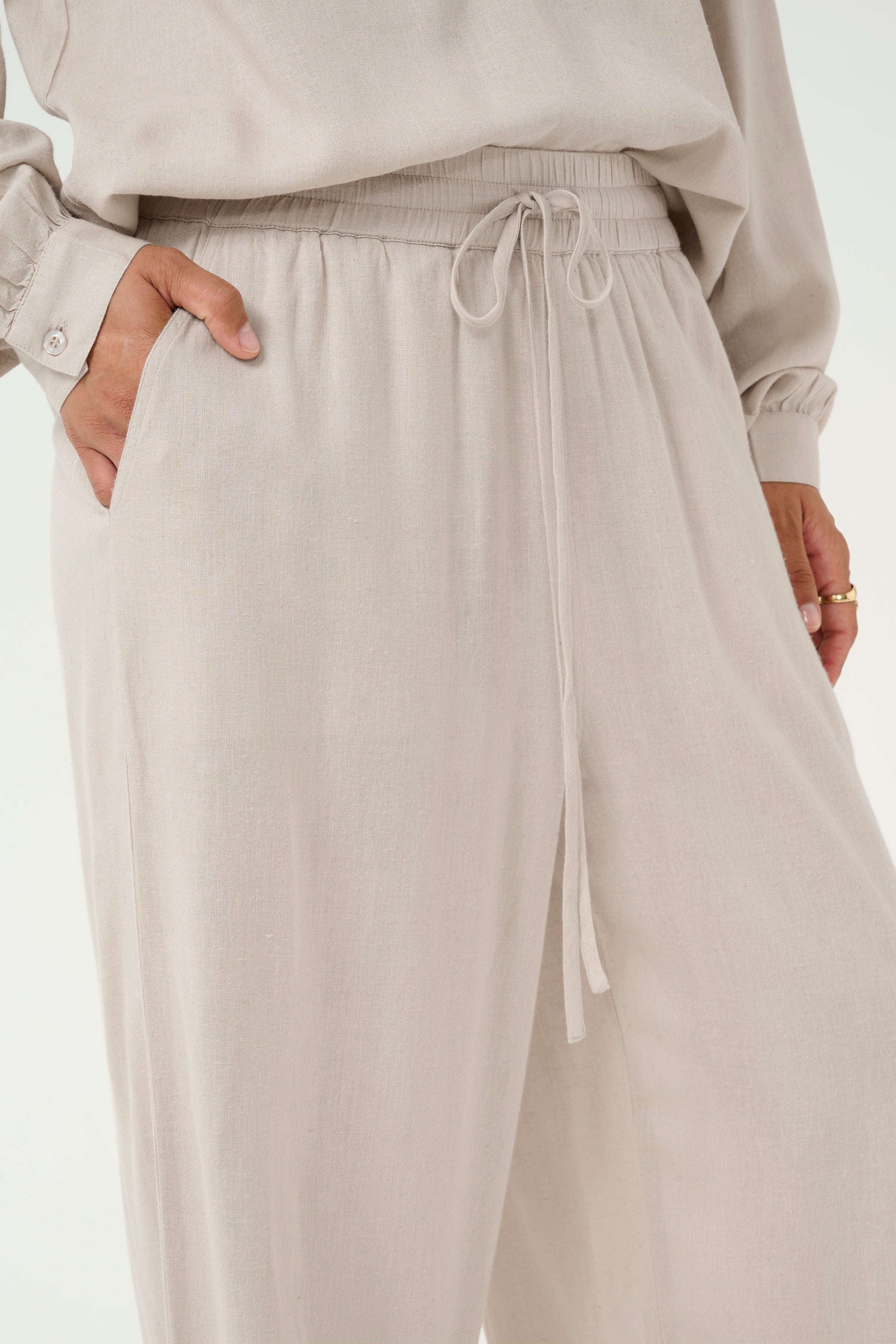 MILIA Cropped Wide Pants
