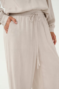 MILIA Cropped Wide Pants